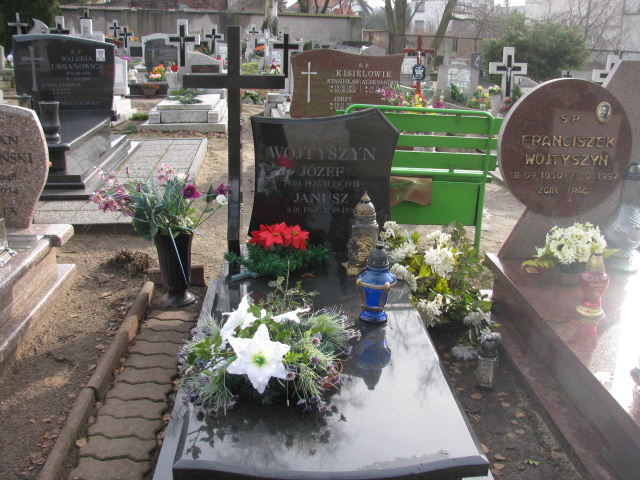 Grób Janusz Wojtyszyn
