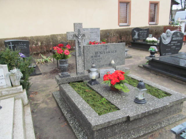Grób Henryk Henzlowski