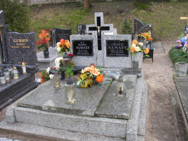 Grób Józef Almasy