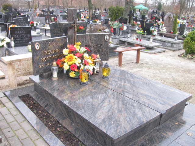Grób Regina Hoffman