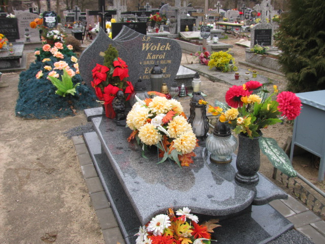 Grób Karol Wołek