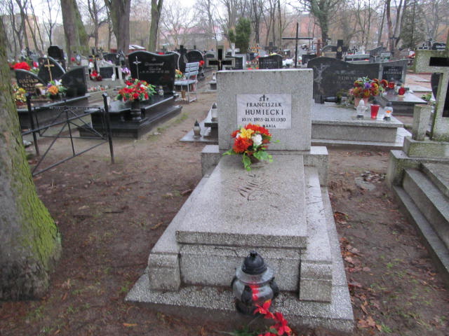 Grób Marian Walkowiak