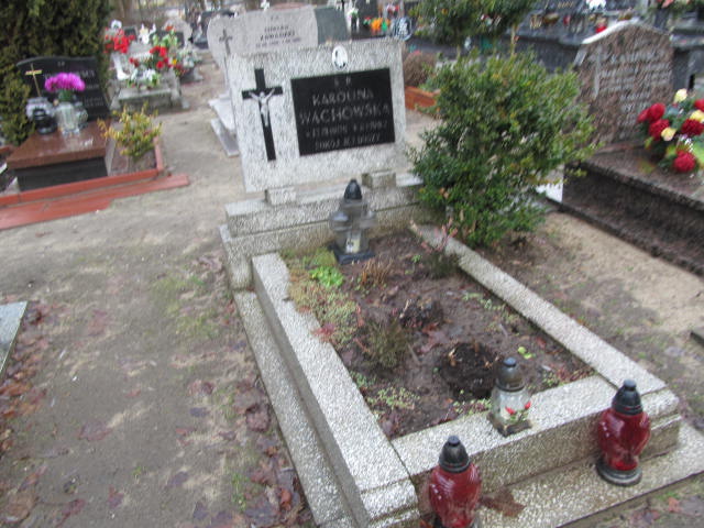 Grób Karolina Wachowska