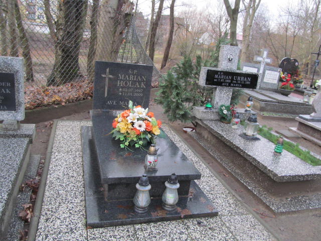 Grób Marian Holak